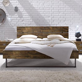 Rustikales Bett Konna aus Massivholz
