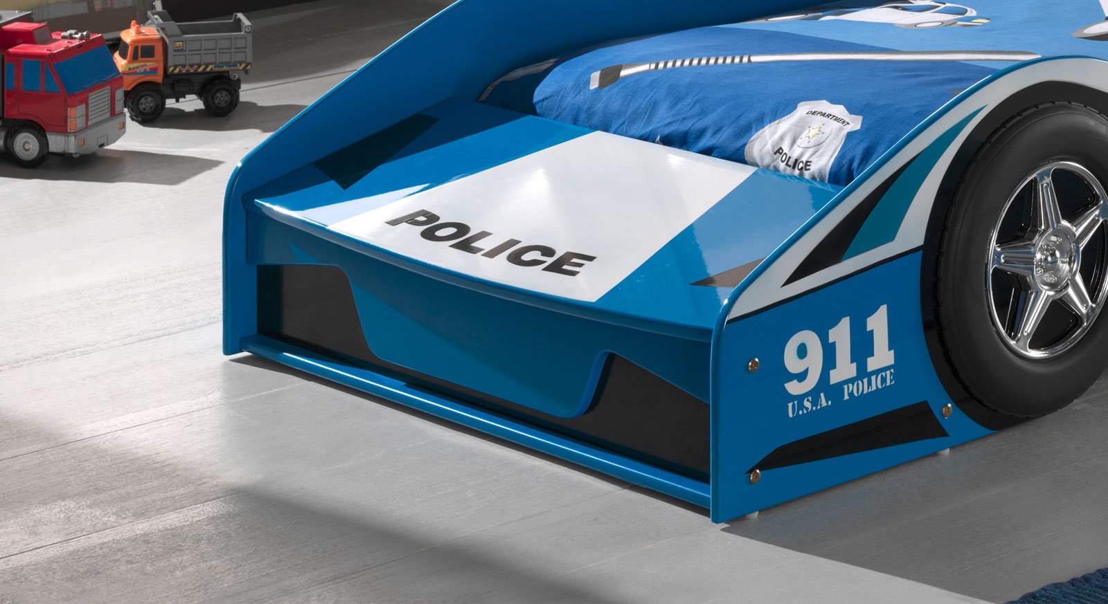 Autobett Blue Light im Polizei-Design