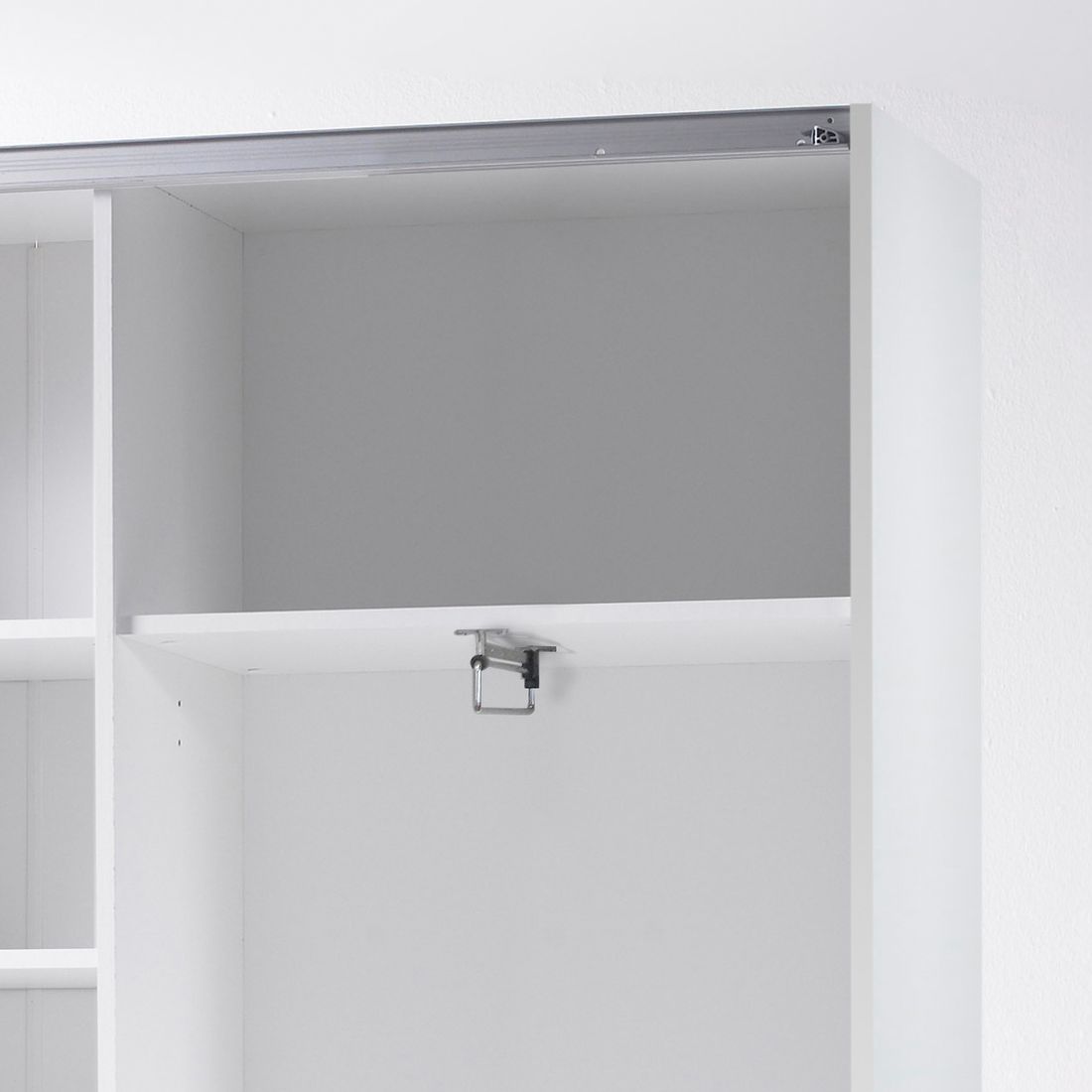 Schwebetüren-Kleiderschrank Nissa mit Innenausstattung 125x196cm