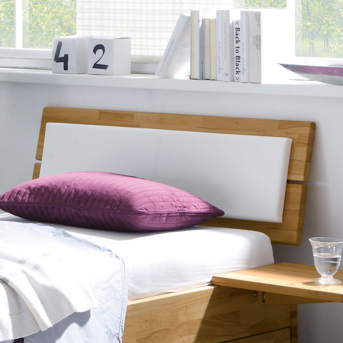 Einzelbett Leova Komfort Kernbuche Massivholz mit Schubkasten