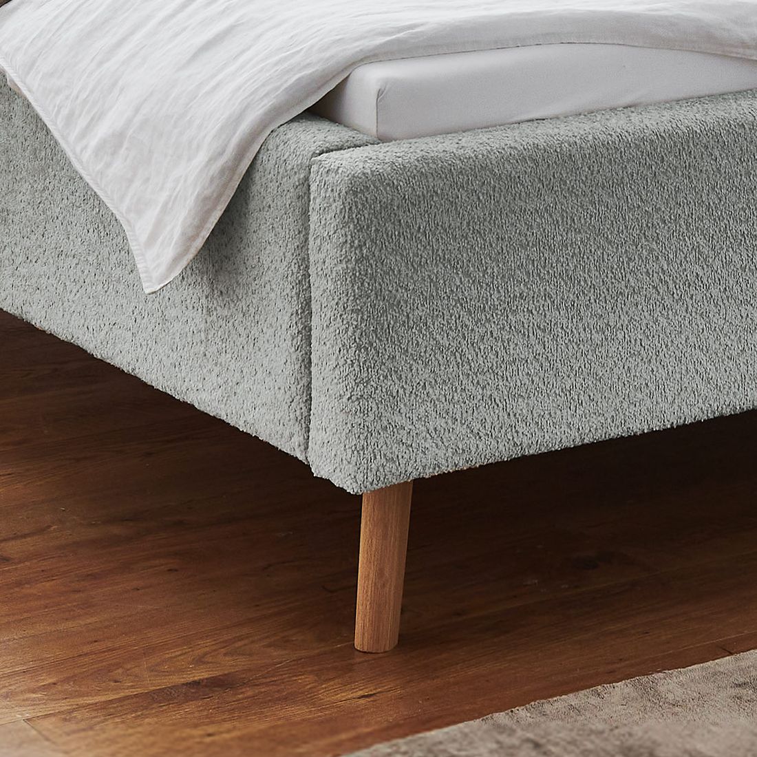 HOMELIV. Polsterbett Calypso Komfort Microteddy Abriamo mit Bettkasten und Lattenrost