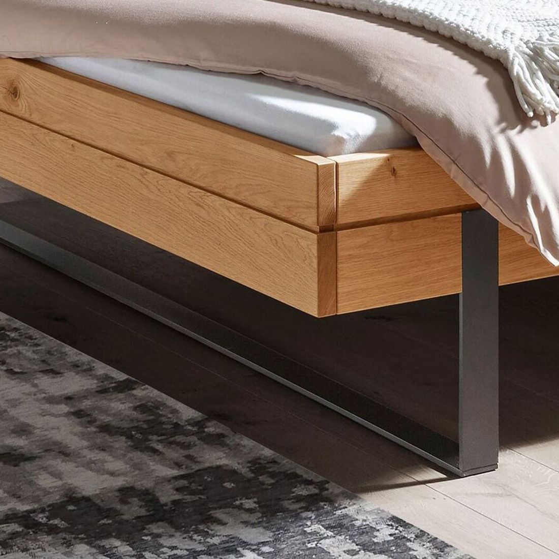 Bett Manari Komfort Wildeiche Massivholz