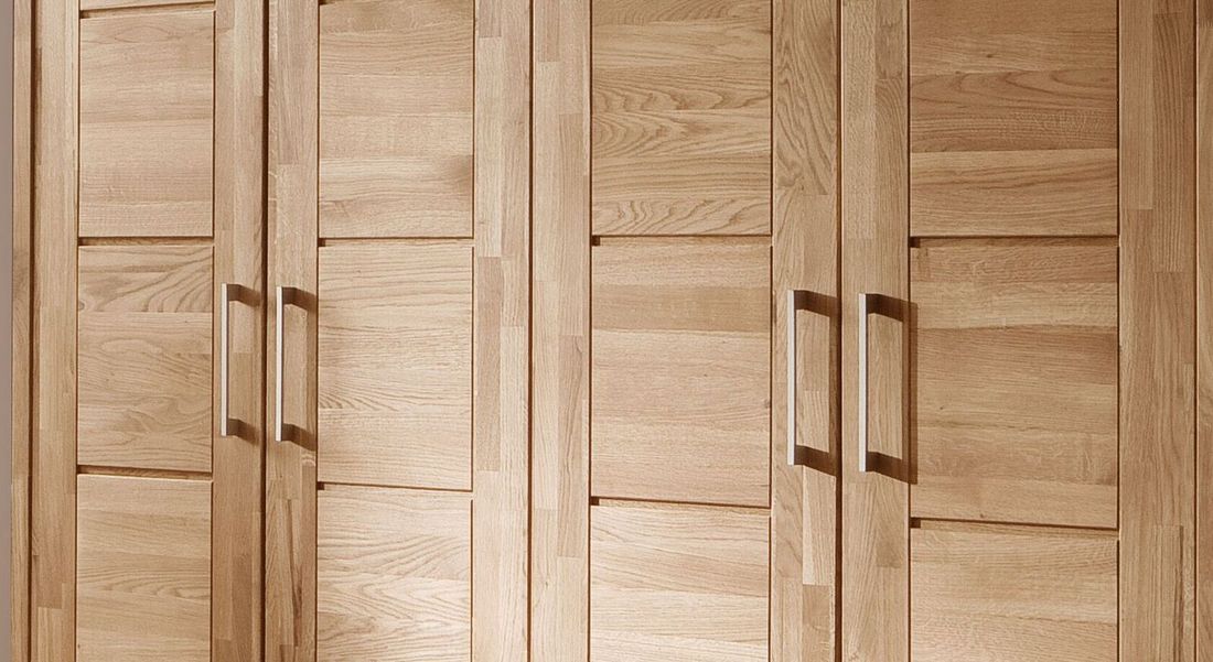 HOMELIV. Drehtüren-Kleiderschrank Pasja Wildeiche Massivholz