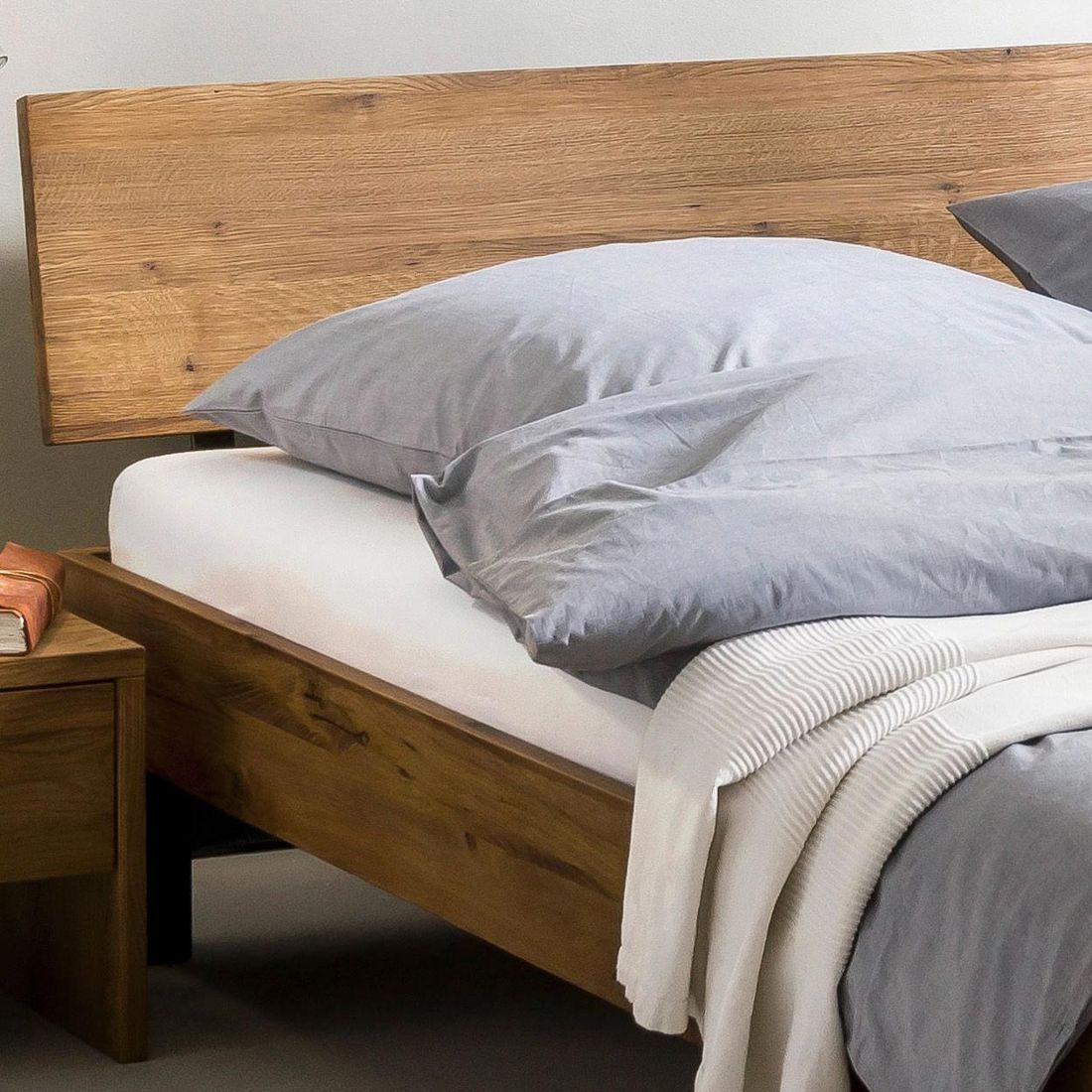Bett Tumas Wildeiche Massivholz