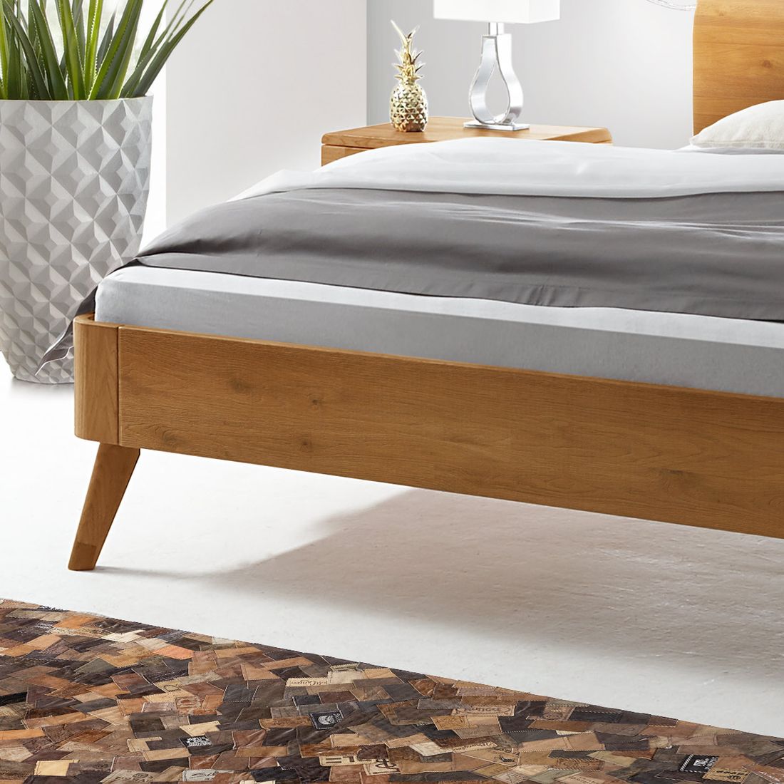 Bett Manouba Eiche Massivholz