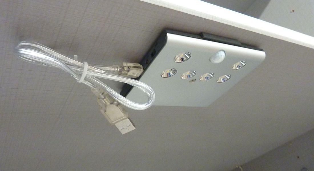 Zubehör & Beleuchtung für Kleiderschränke