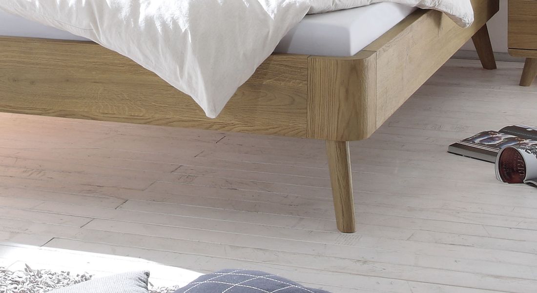 Bett Teko Eiche Massivholz