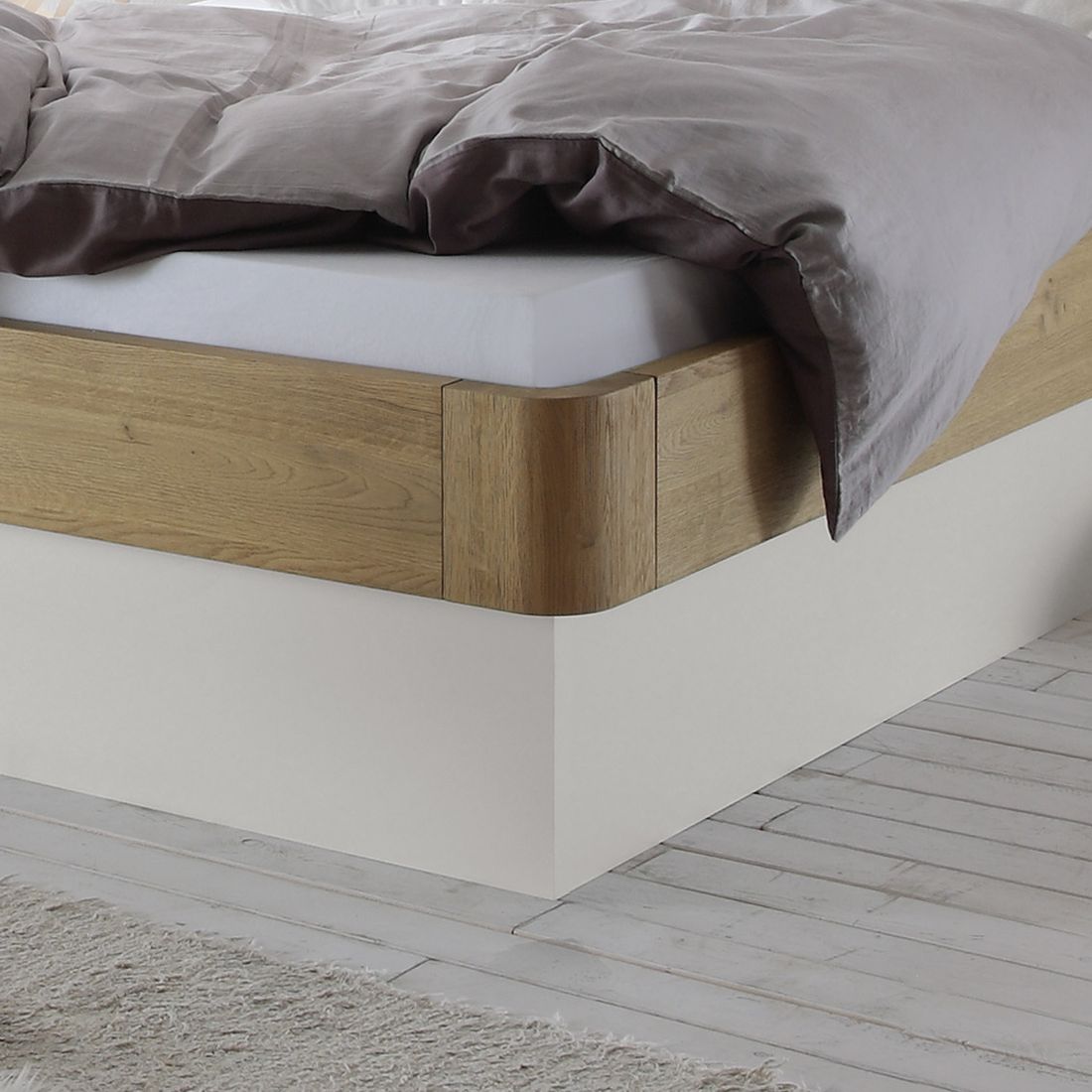 Bett Majuro Komfort Eiche Massivholz mit Bettkasten