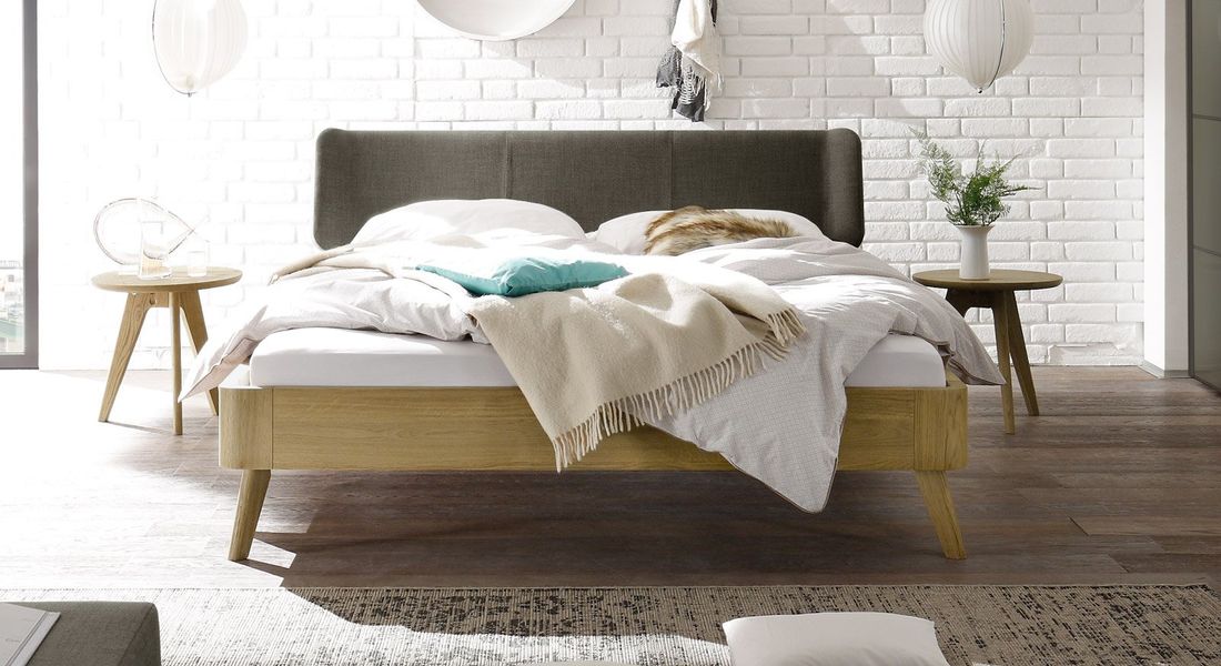 Bett Rakaia Eiche Massivholz