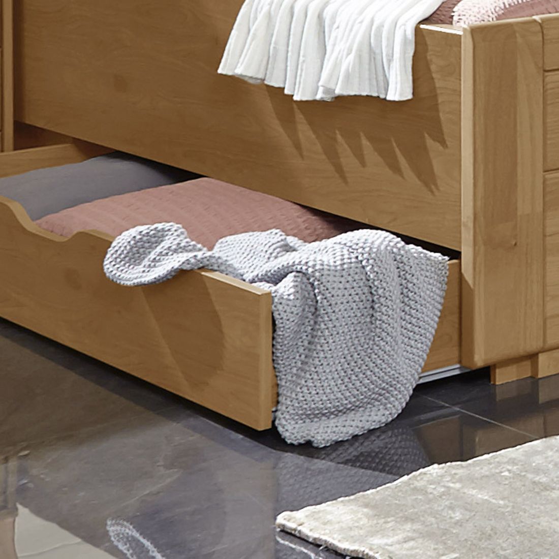 Doppelbett Narita Komfort Erle teilmassiv mit Schubkasten