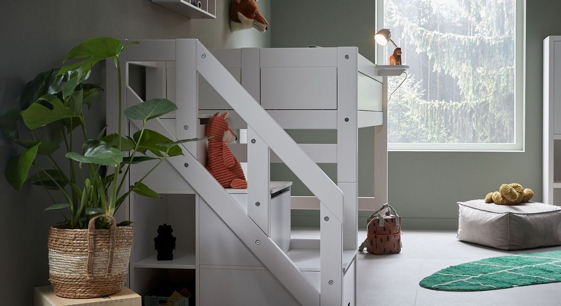 LIFETIME Midi-Hochbett Original Kiefer Massivholz mit Lattenrost und Treppenmodul