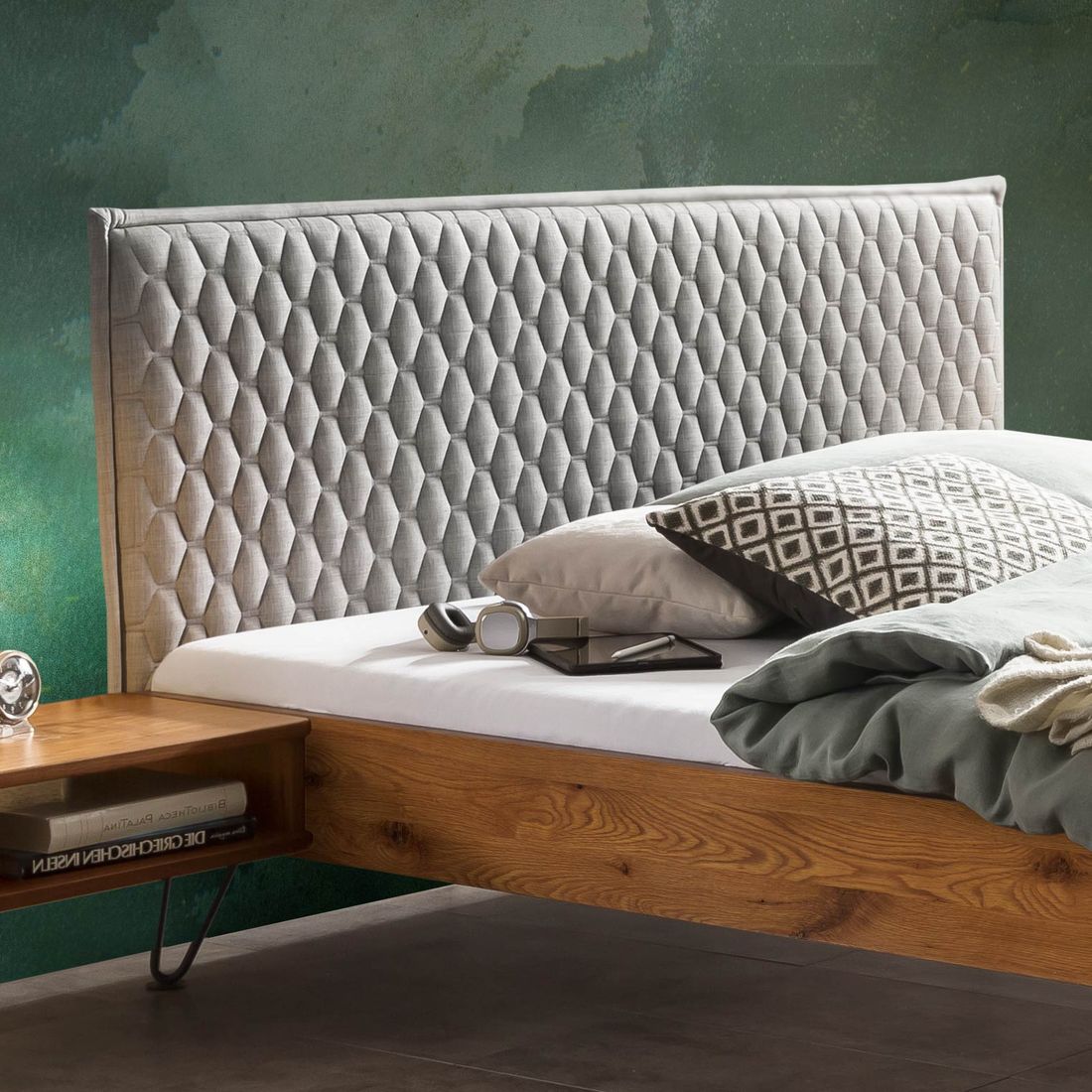 Bett Oresta Wildeiche Massivholz