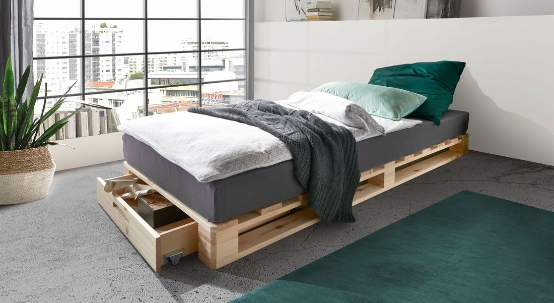 Palettenbett Ganta Kiefer Massivholz mit Schubkasten