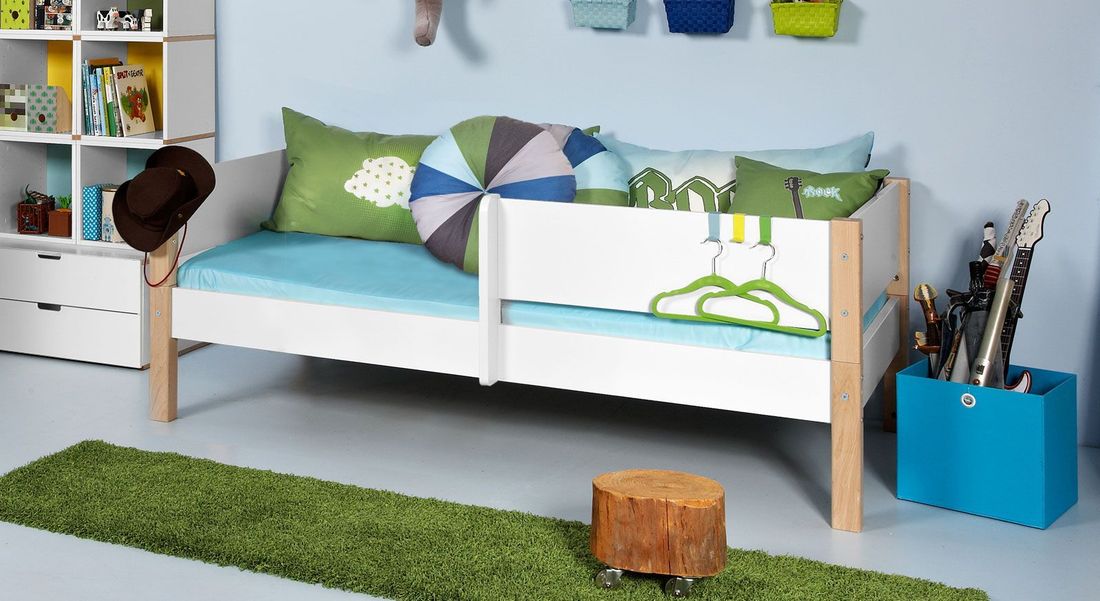 Kojenbett Kids Town Buche teilmassiv mit Lattenrost