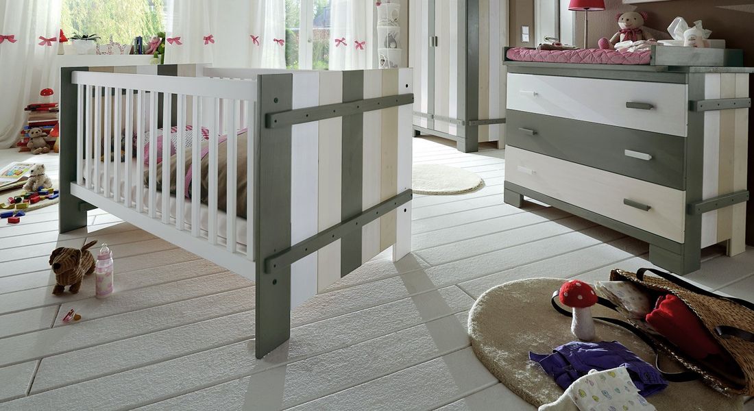 Babybett Kids Paradise Laubhütte Kiefer Massivholz mit Lattenrost