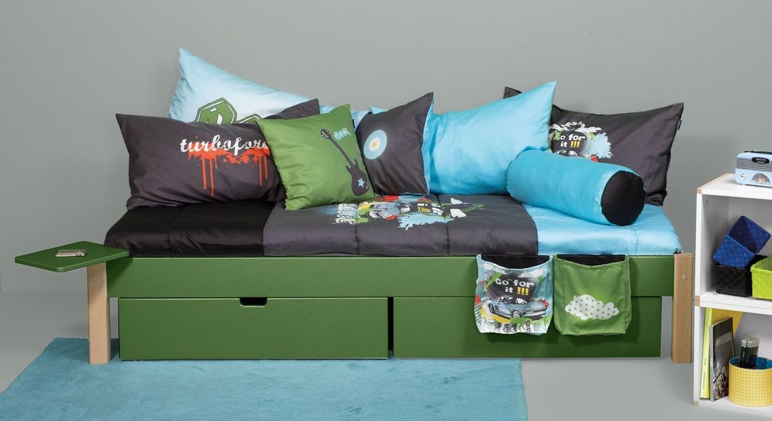 Bett Kids Town Color Buche teilmassiv ohne Kopfteil mit Schubkasten und Lattenrost