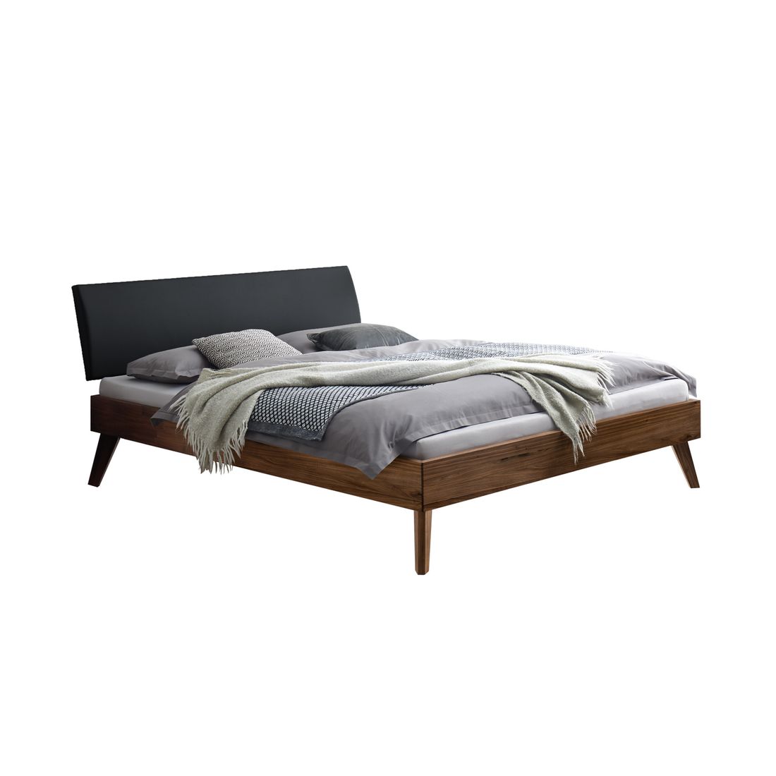 Bett Carman Nussbaum Massivholz
