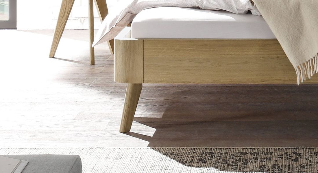 Bett Rakaia Eiche Massivholz