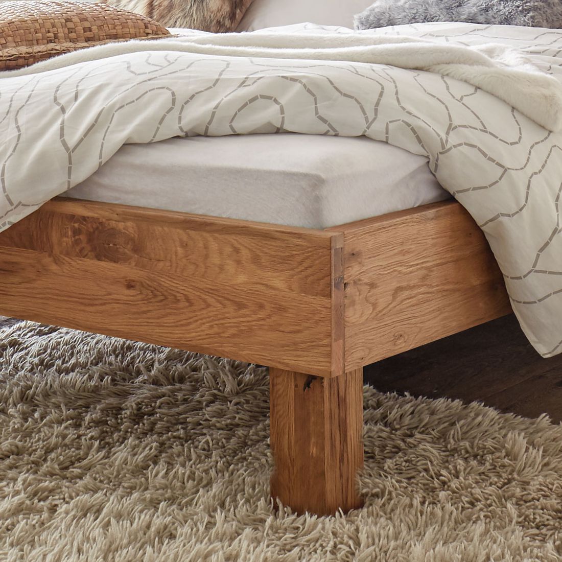 Bett Soria Wildeiche Massivholz