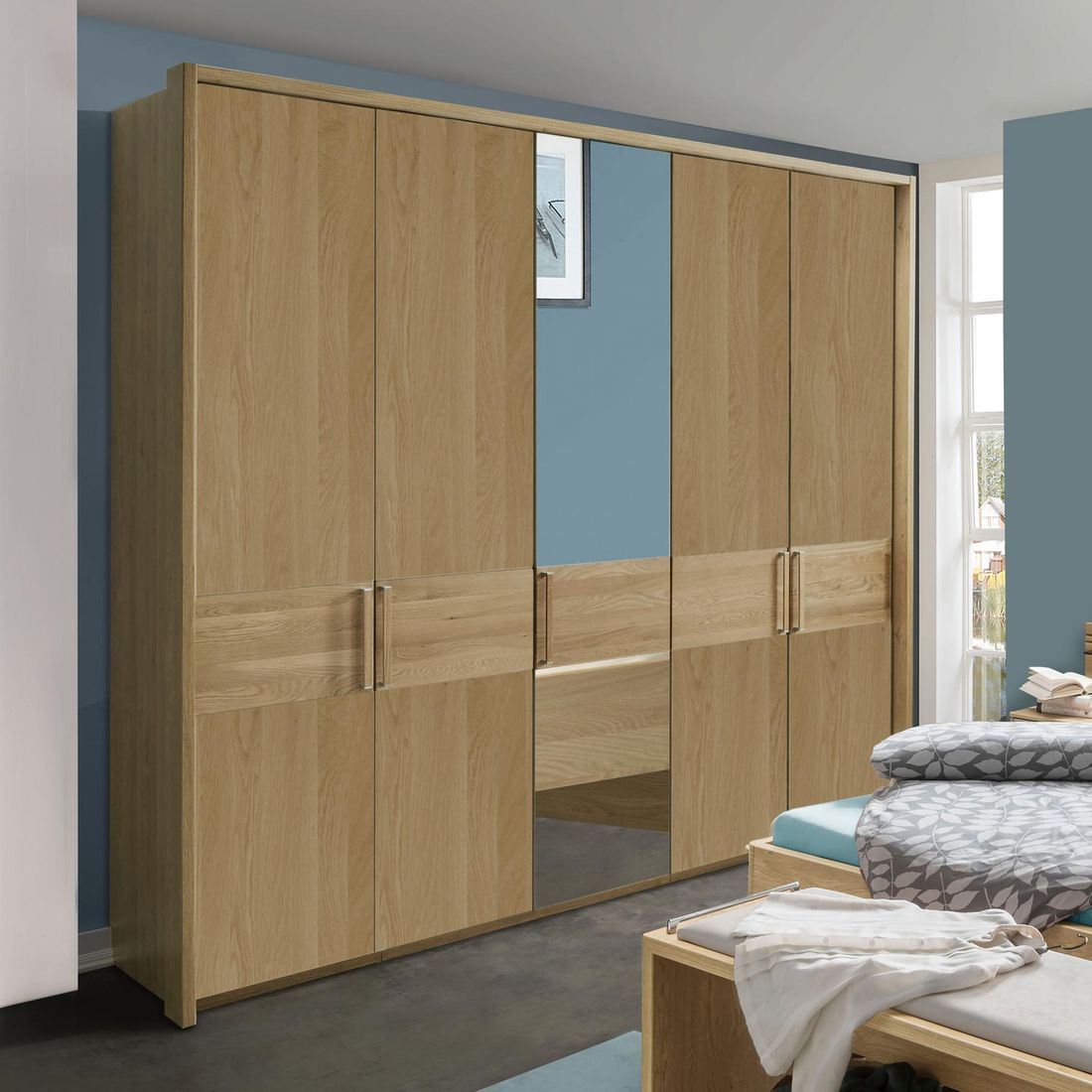 Drehtüren-Kleiderschrank Ayla Eiche teilmassiv mit Spiegel und Holzfront
