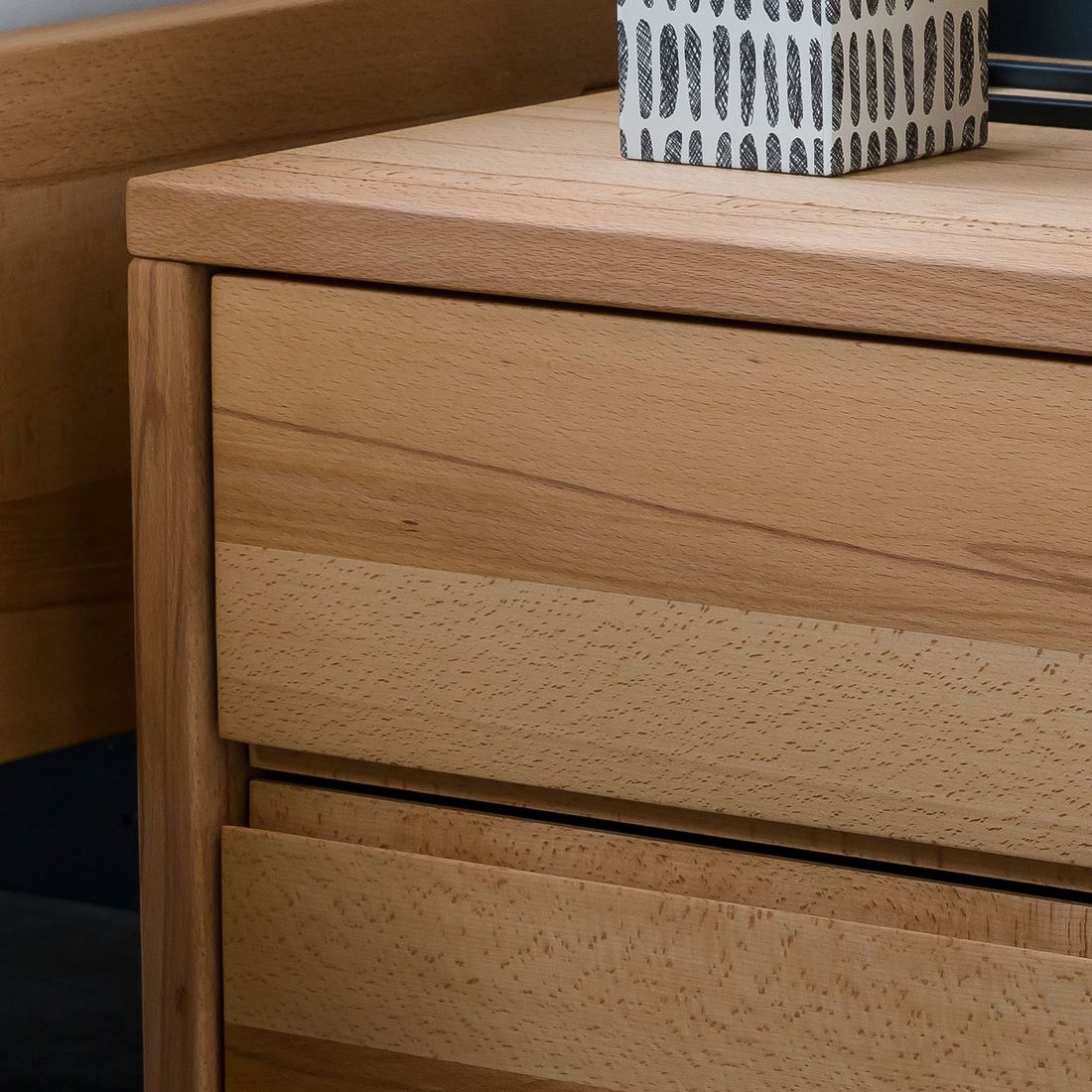Nachttisch Grimar Wildbuche Massivholz H 48cm