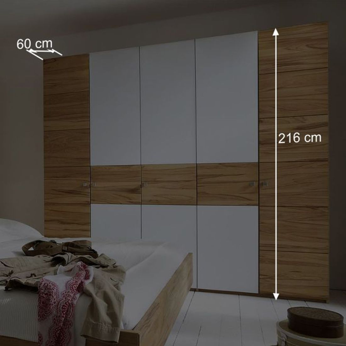 Drehtüren-Kleiderschrank Divari Kernbuche Massivholz mit Glasfront