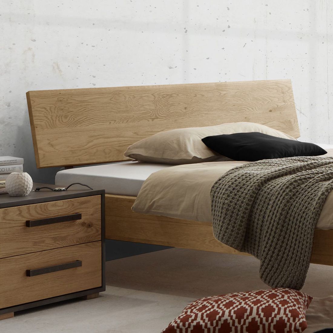 Bett Santo Wildeiche Massivholz