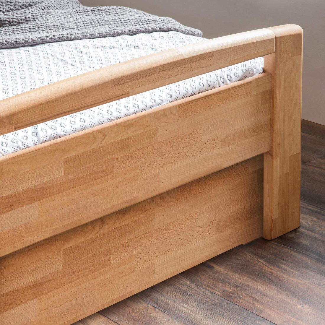 HOMELIV. Seniorenbett Luise Komfort Kernbuche Massivholz mit Schubkasten