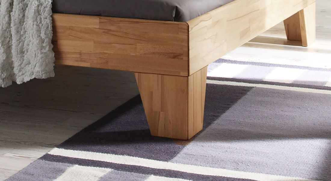 Bett Louvera Kernbuche Massivholz
