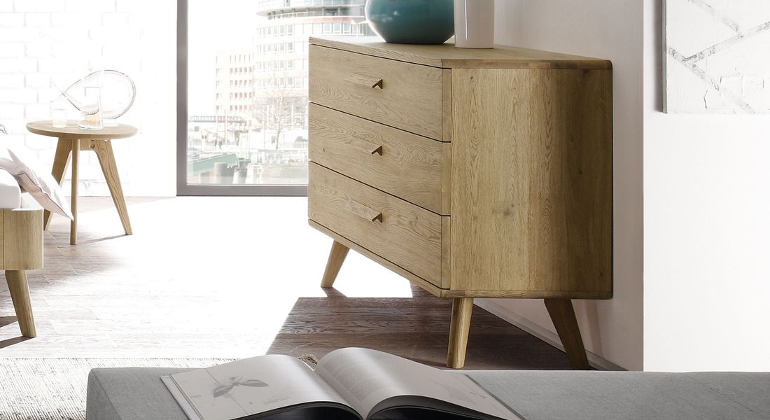 Kommode Rakaia Eiche Massivholz mit Schubladen