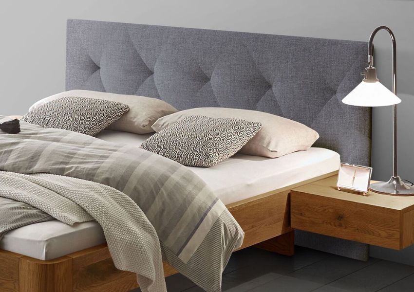 Schlafzimmer modern Bett Simeao mit Kissen und Decken Schlafzimmer modern Bett Simeao mit Kissen und Decken
