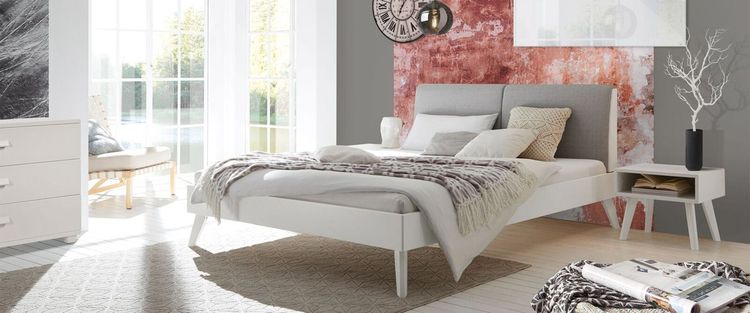 Schlafzimmer in Weiß