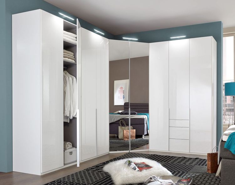 Kleiderschrank in Weiß