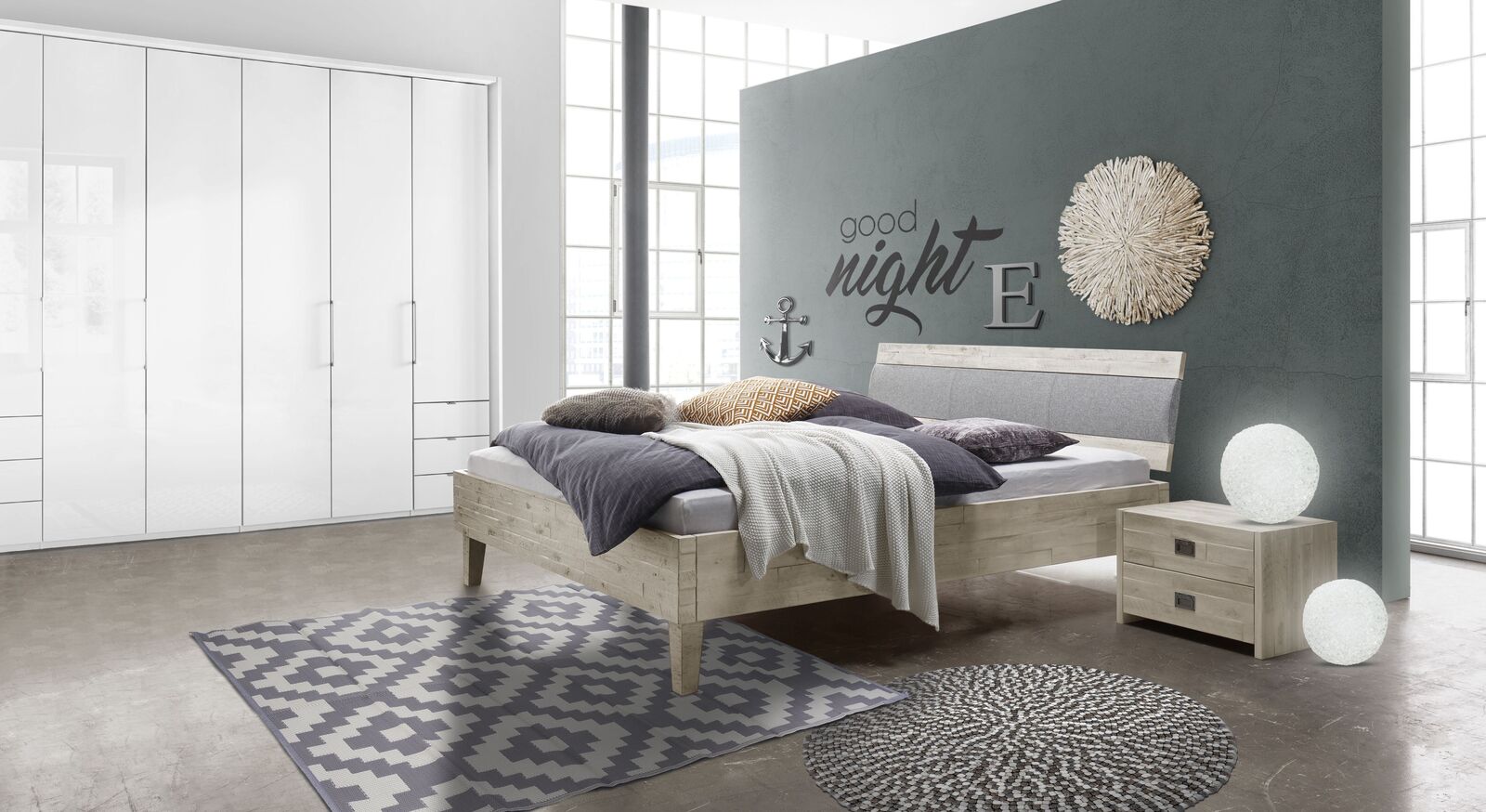 Bett Armevia mit passender Schlafzimmer-Ausstattung