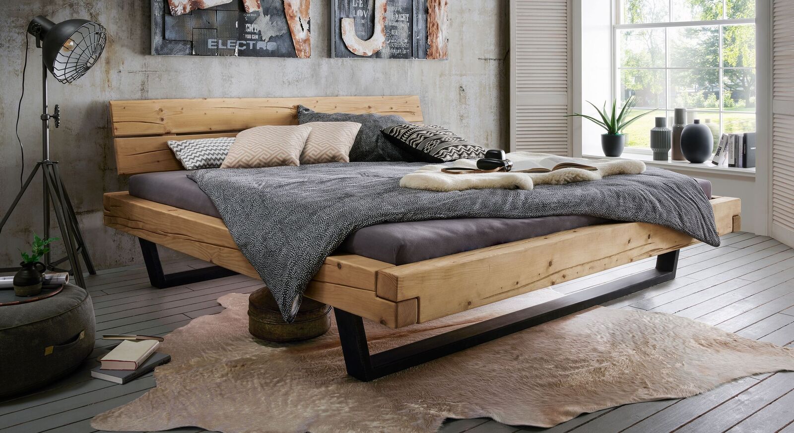 Rustikales Bett Galja aus Fichtenholz