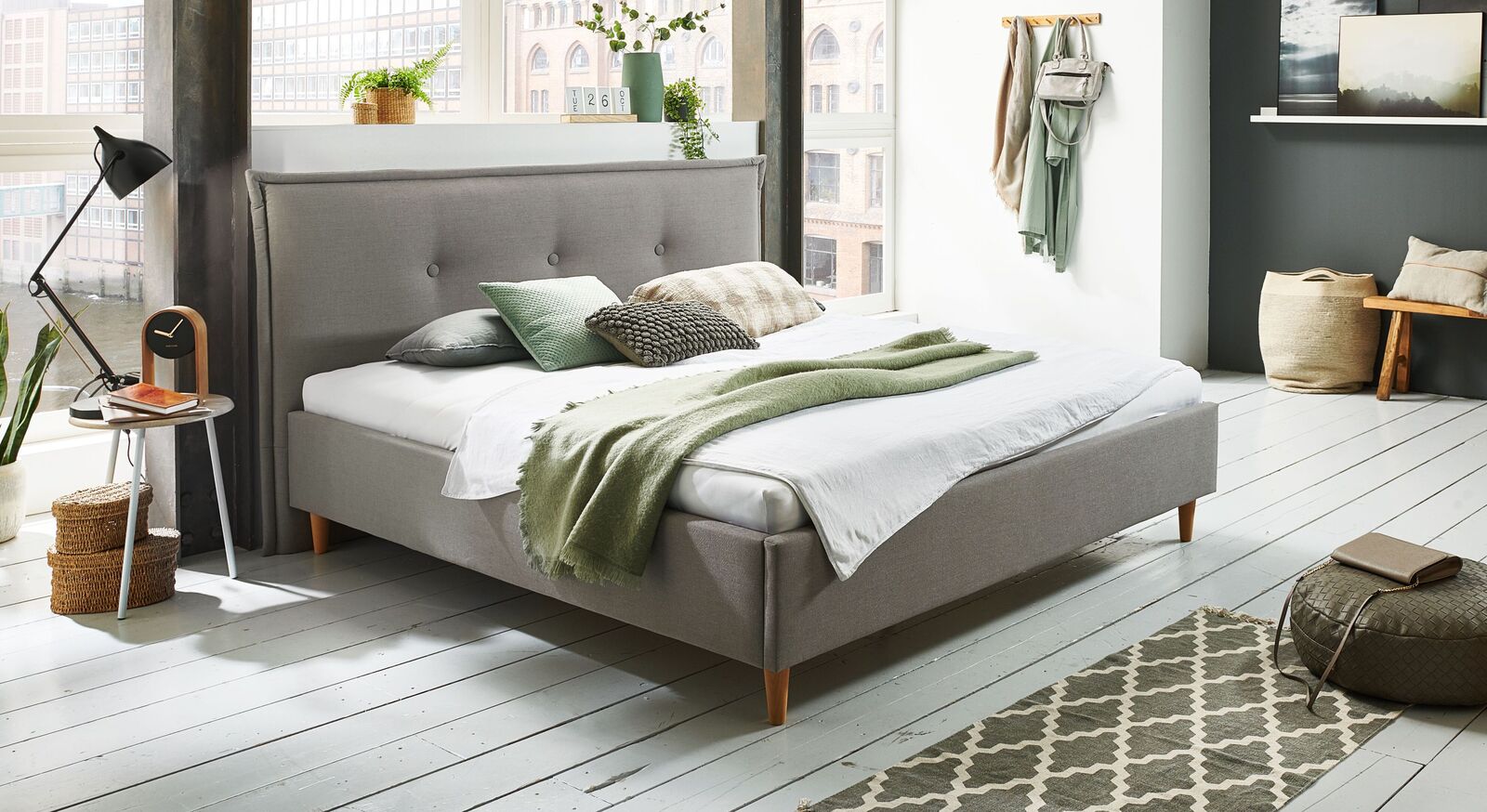 Bett Indore mit hochwertigem Webstoff in Grau