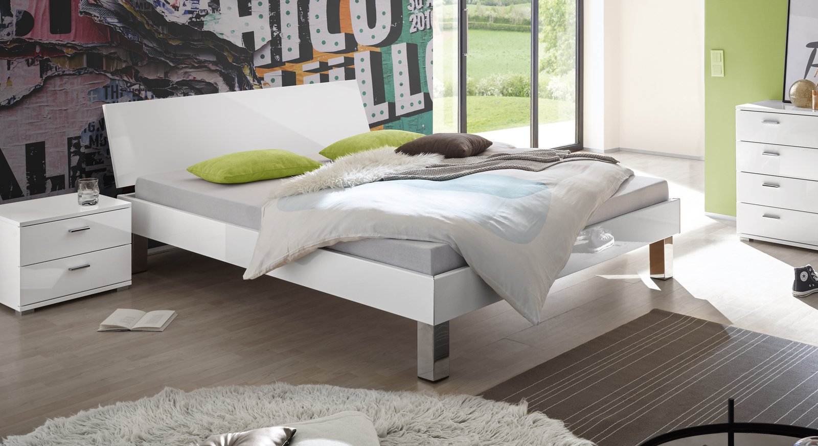Zweifarbiges Bett Kamea mit Dekoroberfläche