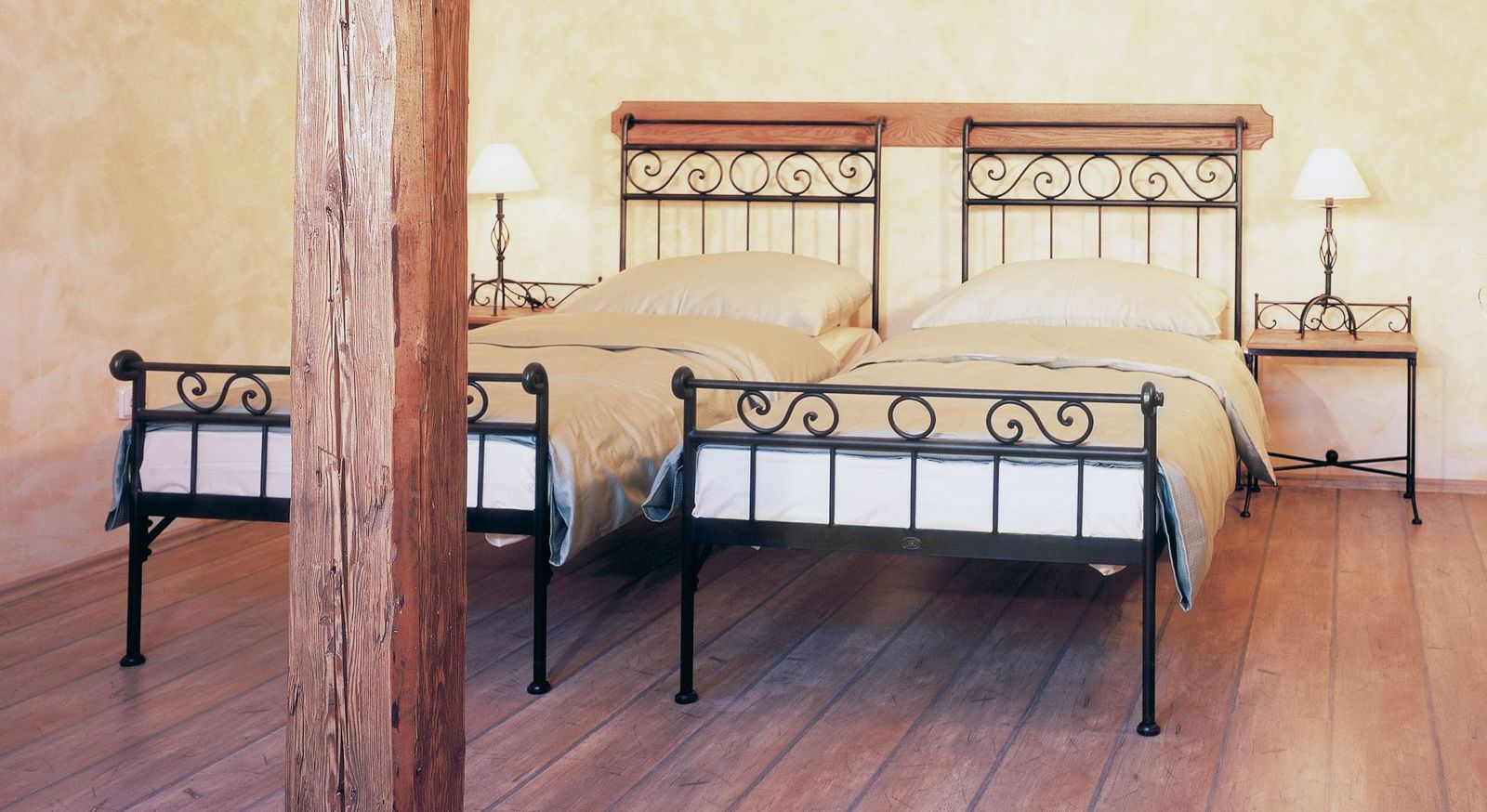 Bett Merlo in praktischer Einzelbett-Größe