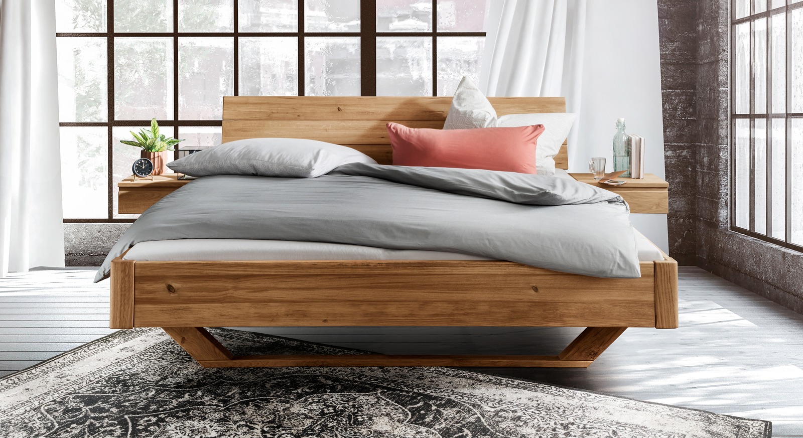 Doppelbett Aleko aus Holz