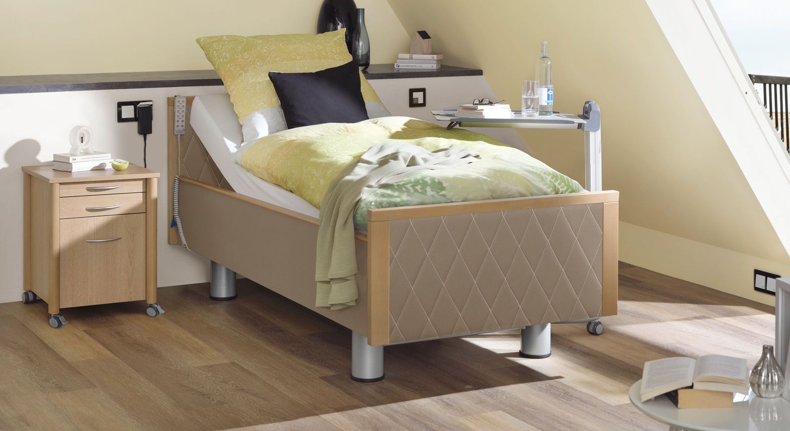 Komfortbett mit Pflegebett-Funktion Rügen in harmonischem Taupe
