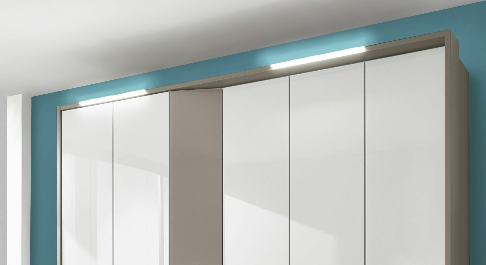 LED-Vorbauleuchte ideal als Ergänzung zum Schrank