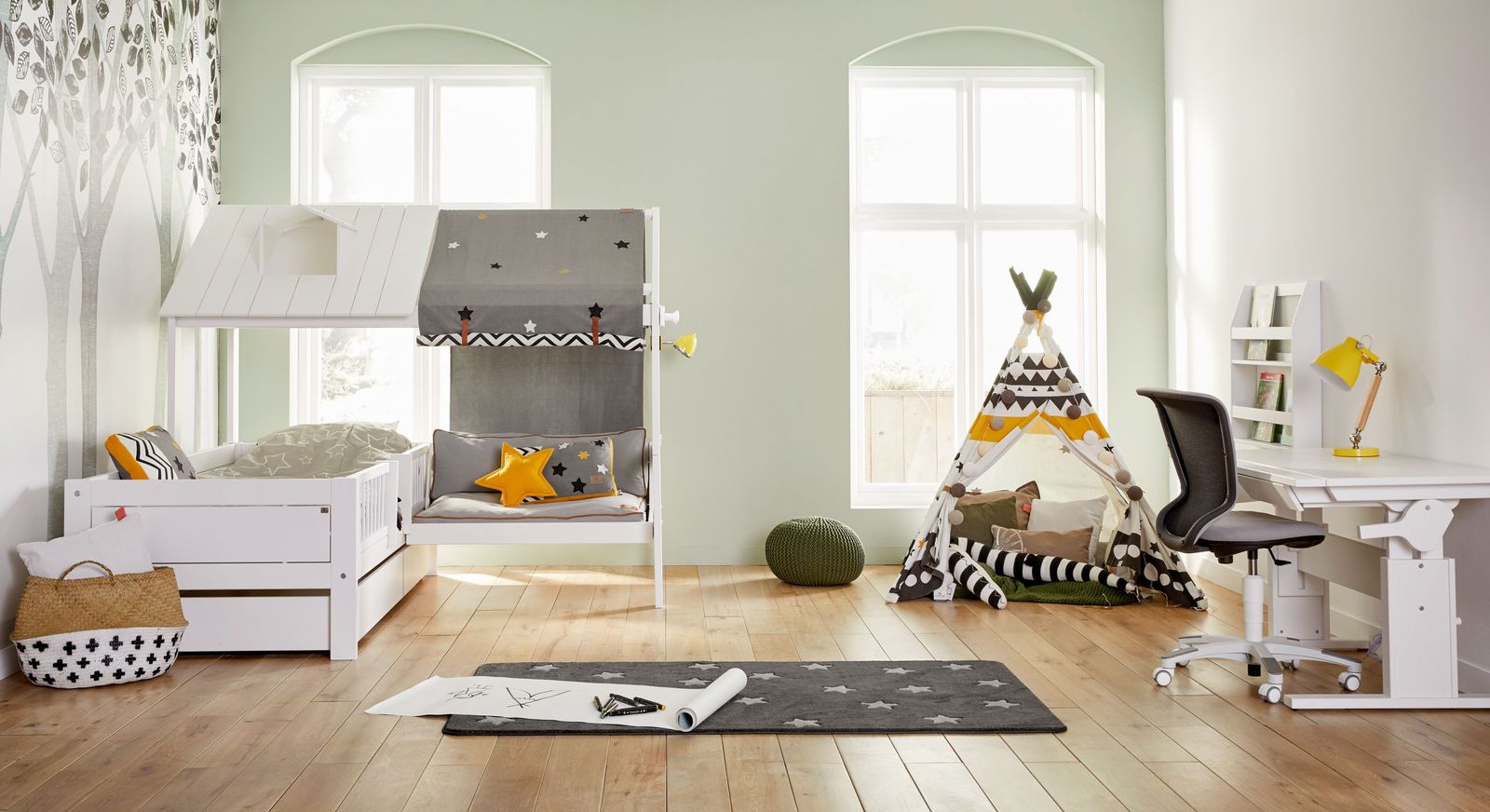 Traumhaftes LIFETIME Kinderzimmer mit Bett & Sofa Ferienhaus