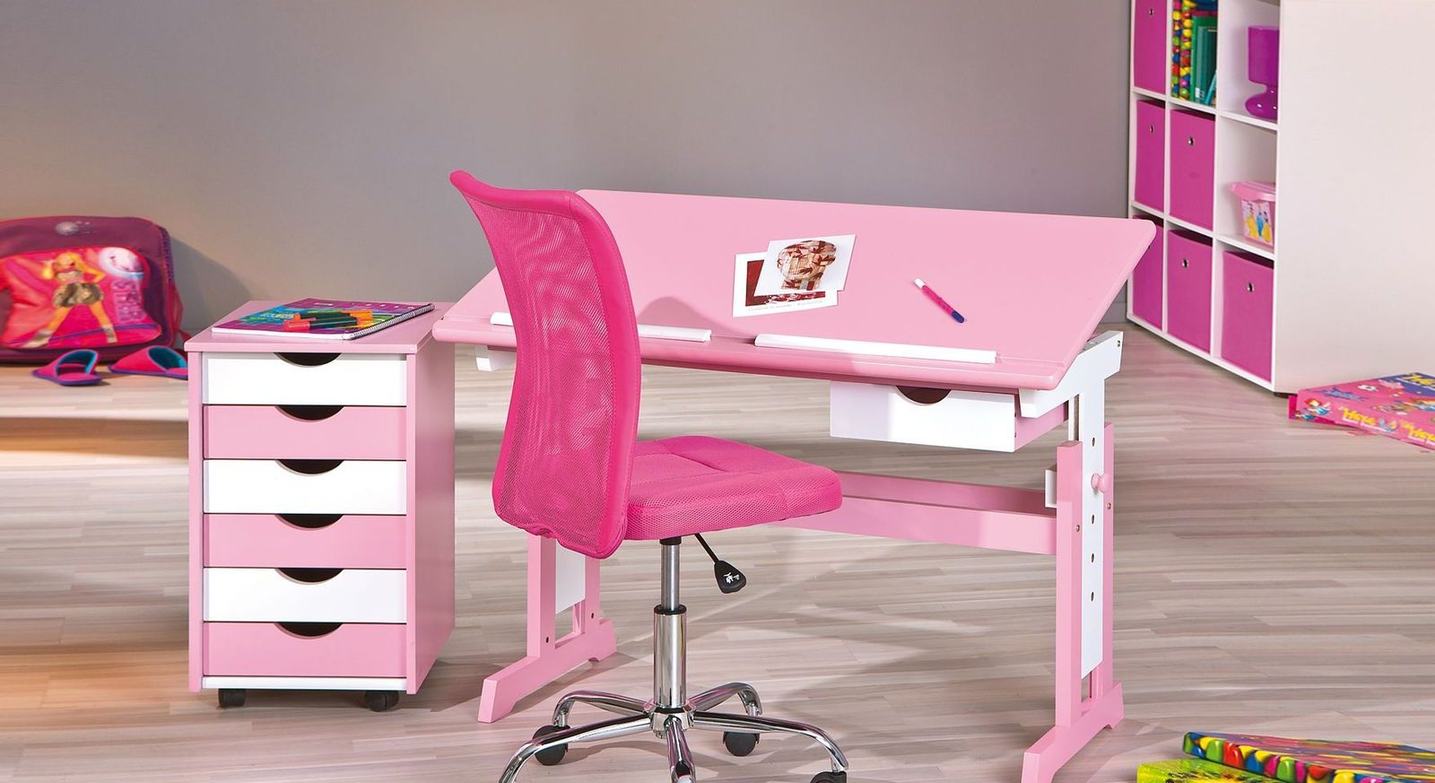 Schreibtisch Jana in Rosa mit passenden Produkten