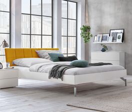 Niedriges Bett Akuma in modernem Design