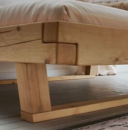 Sicheres und elegantes Bett Basiliano