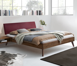 Bett Chiasa aus hochwertigen Materialien