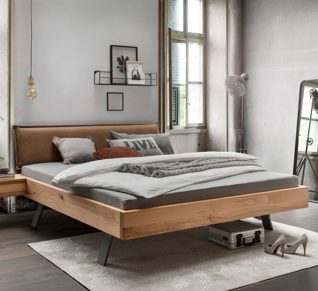 Hochwertiges Bett Davan aus massivem Kernbuchenholz