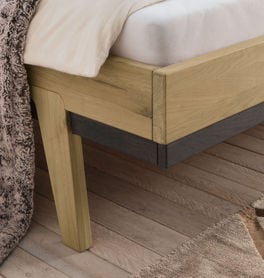 Bett Gordola mit modernen Holzfüßen