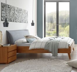 Kirschbaumfarbenes Bett Soprenia in trendigem Design