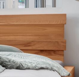 Holz-Kopfteil von HOMELIV Bett Stephano mit schlichtem Design